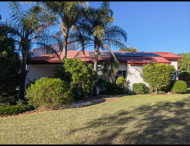 4 BEDROOM HOUSE FOR SALE IN OVERKRUIN